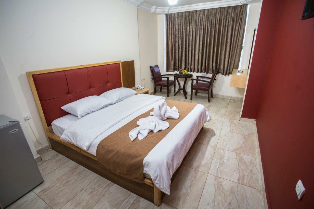The Yacht Hotel Aqaba Extérieur photo